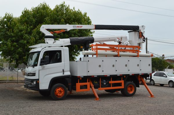 IMAP Bucket Truck with spear and lower boom spin.